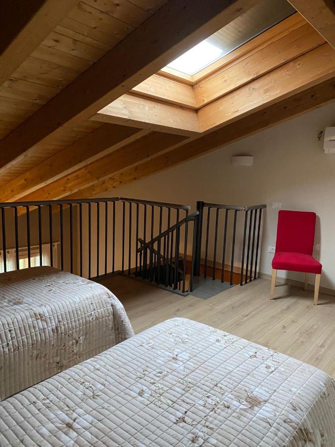אסולה B&B Cascina Sagrestia מראה חיצוני תמונה