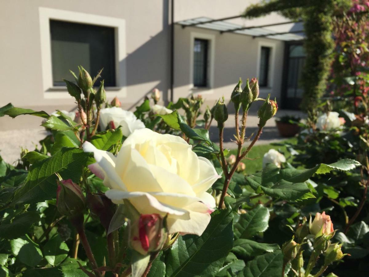 אסולה B&B Cascina Sagrestia מראה חיצוני תמונה