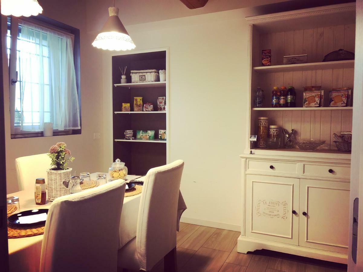 אסולה B&B Cascina Sagrestia מראה חיצוני תמונה