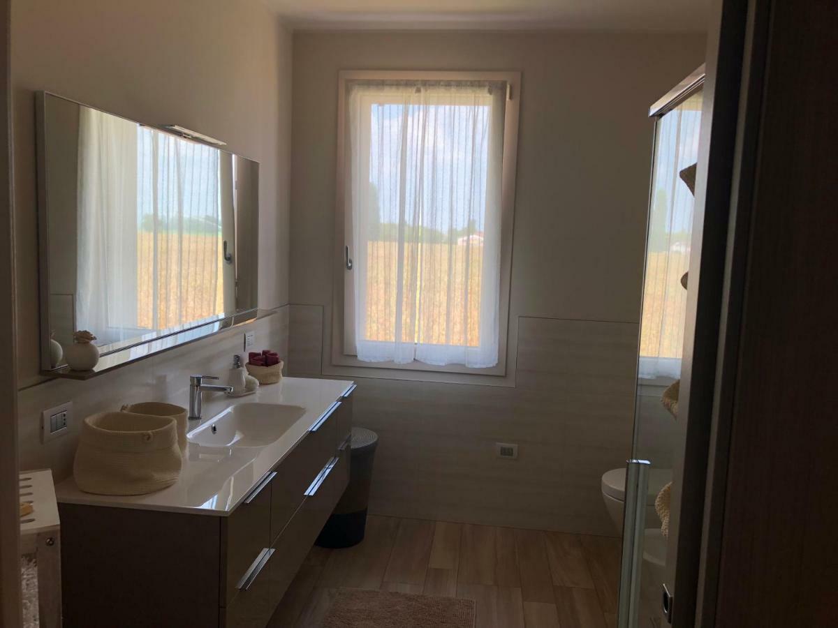 אסולה B&B Cascina Sagrestia מראה חיצוני תמונה